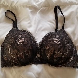 Victoria's Secret 34DD Fabulous Pushup Bra